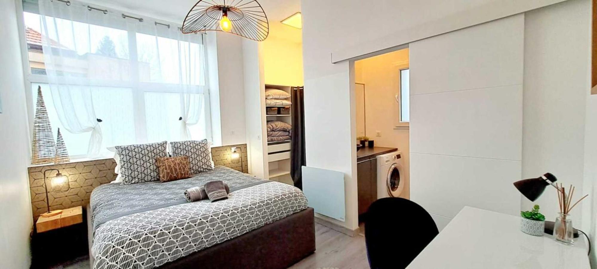 Apartment Black&white Home-by So'serenityhome-balcon-parking