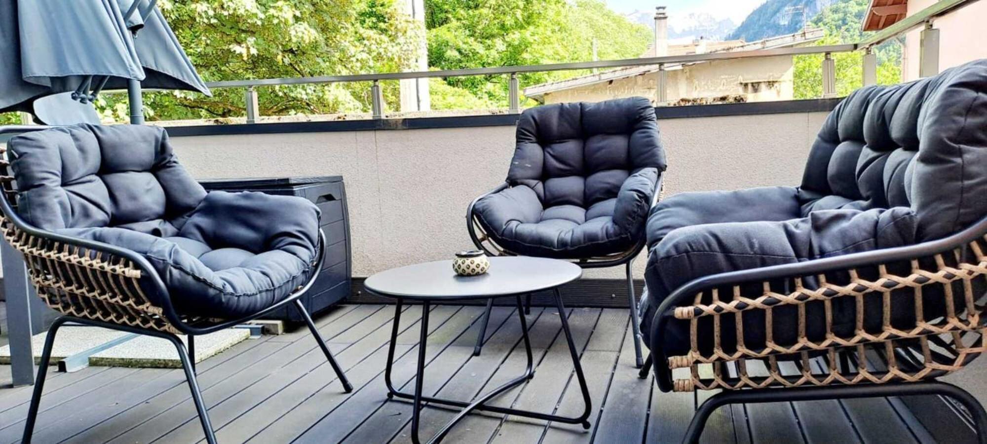 Black&white Home-by So'serenityhome-balcon-parking *