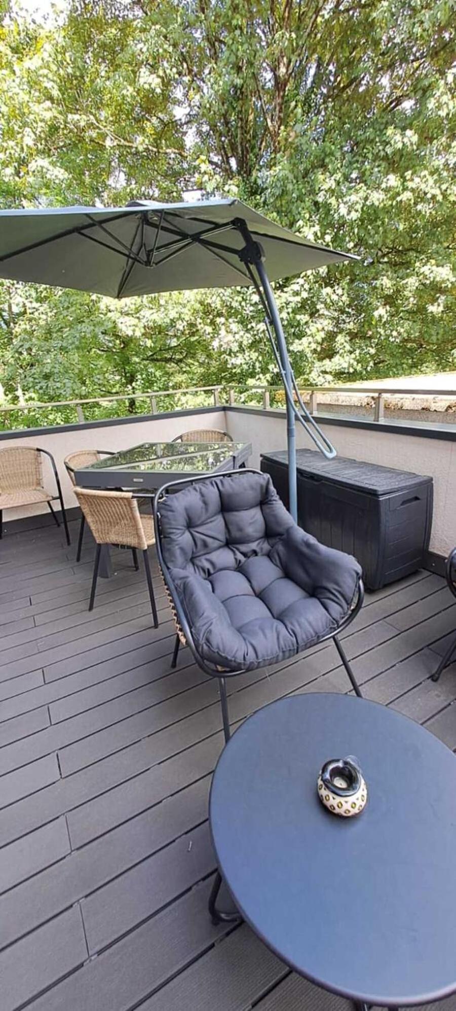 Black&white Home-by So'serenityhome-balcon-parking Apartment Cluses